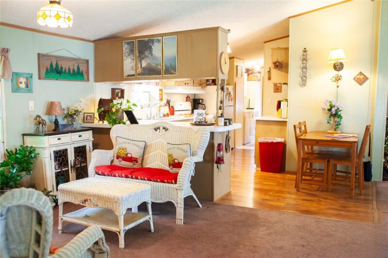 228 Sunny Hill Drive — photo 4