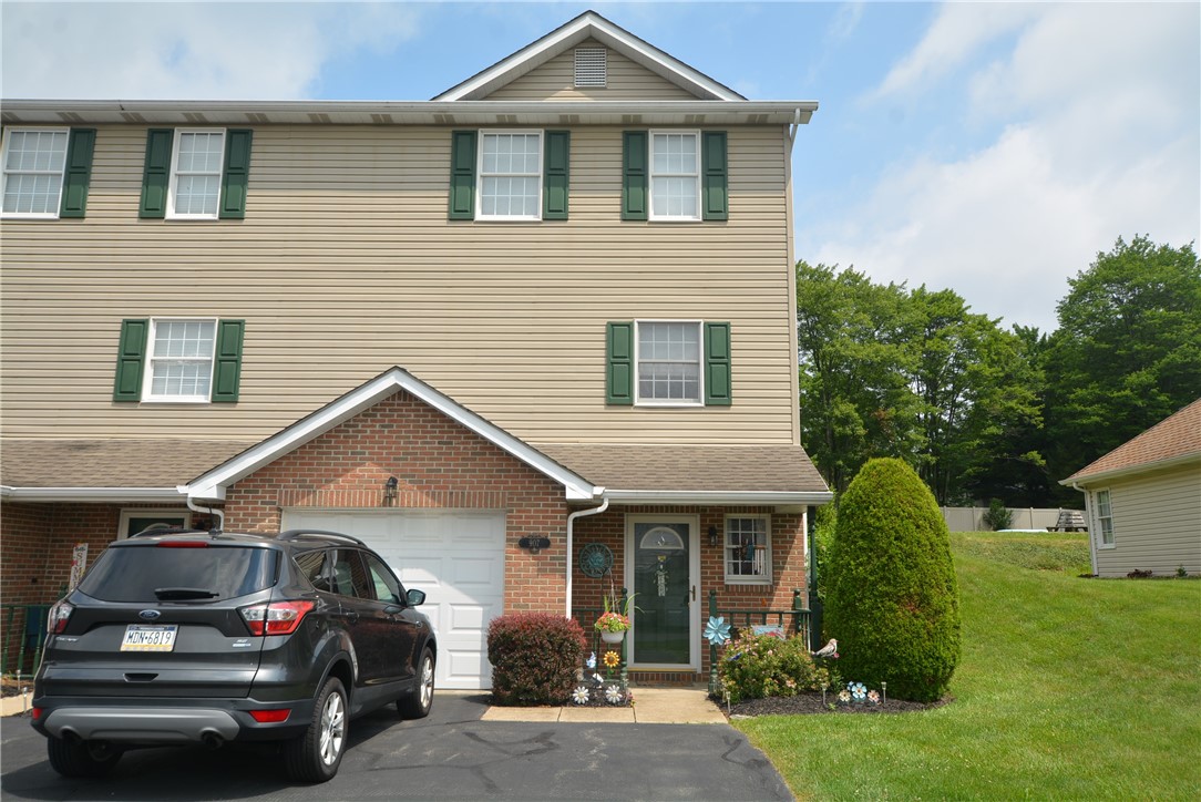 907 Stoneridge Blvd — photo 1