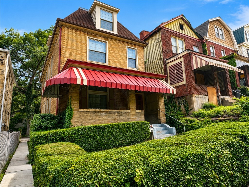 205 E Elizabeth St — photo 1