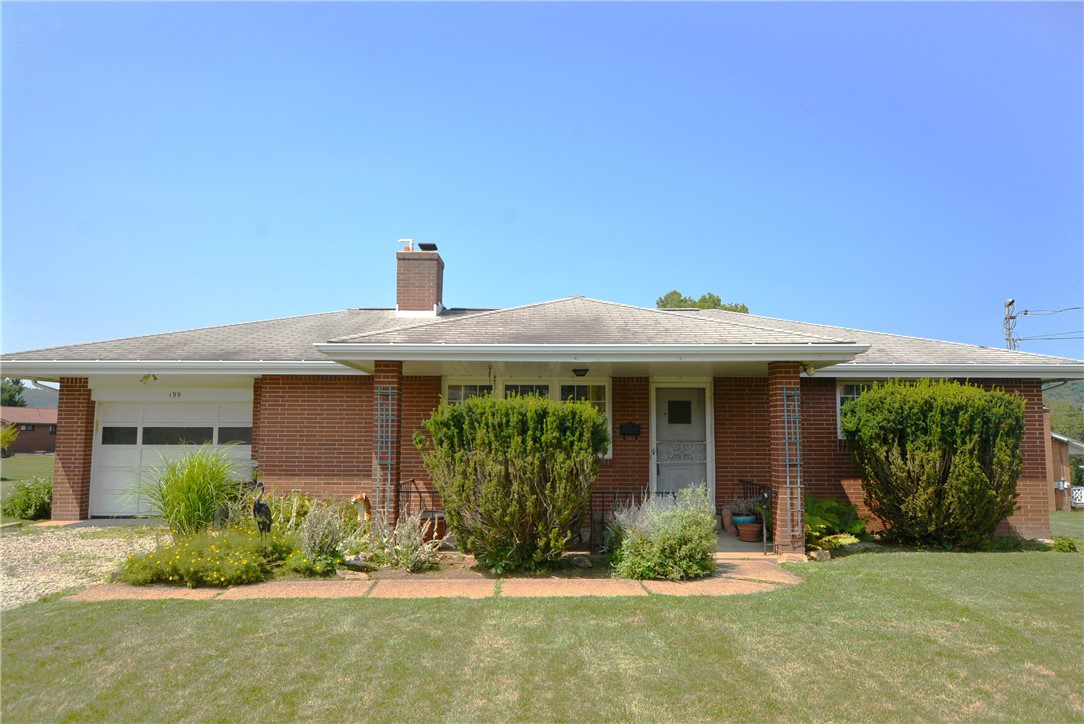 199 Lindenwood Dr — photo 1