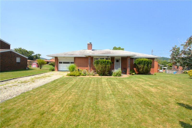 199 Lindenwood Dr — photo 2