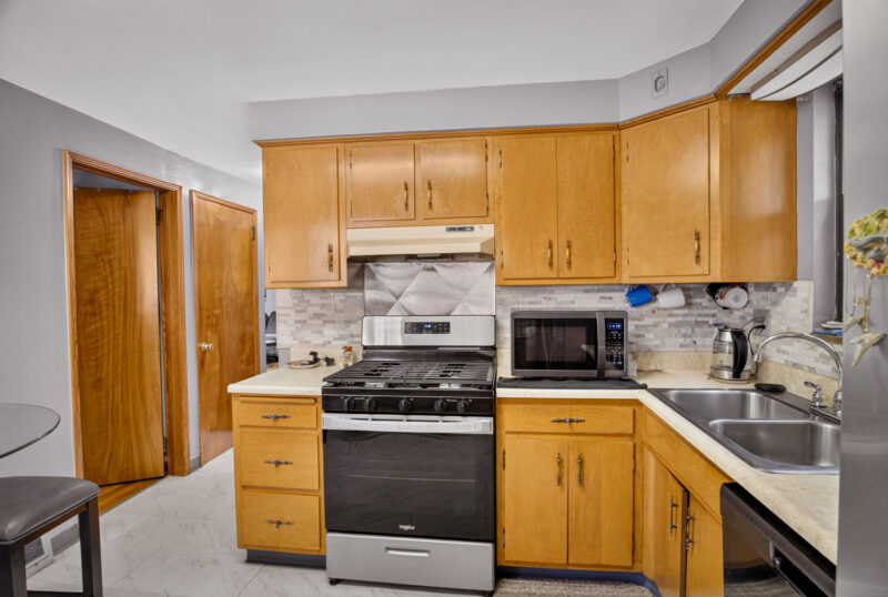 412 Nicholas St — photo 7
