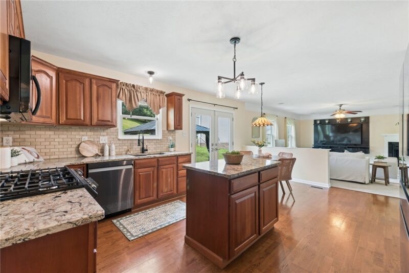 302 Davinci Ct — photo 3