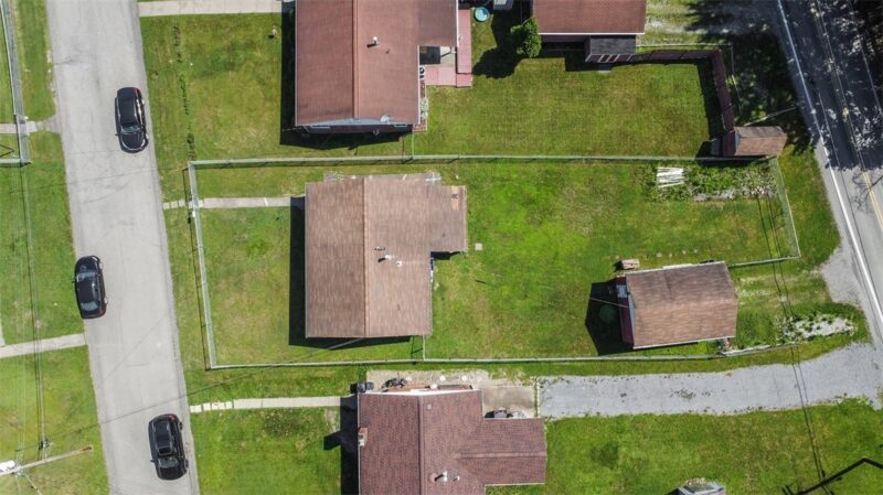 2605 Marion St — photo 4