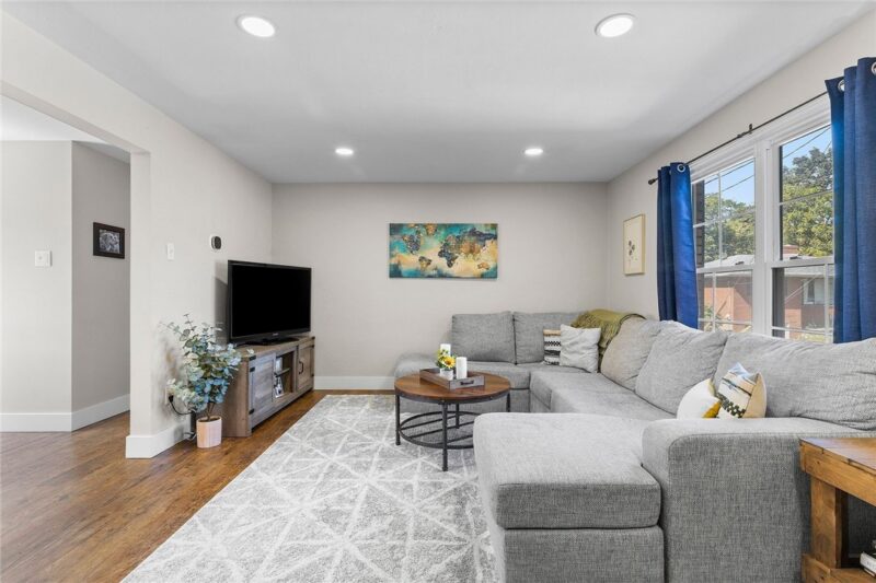 364 Pierina Dr — photo 5