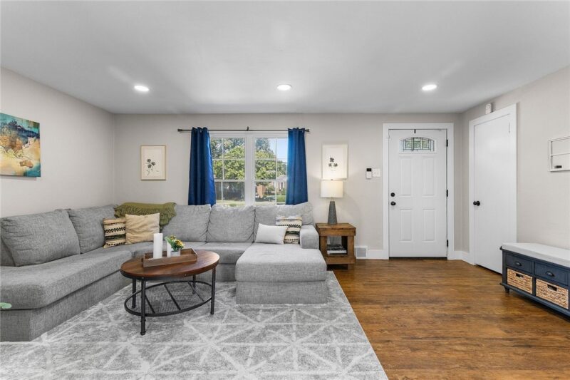 364 Pierina Dr — photo 6
