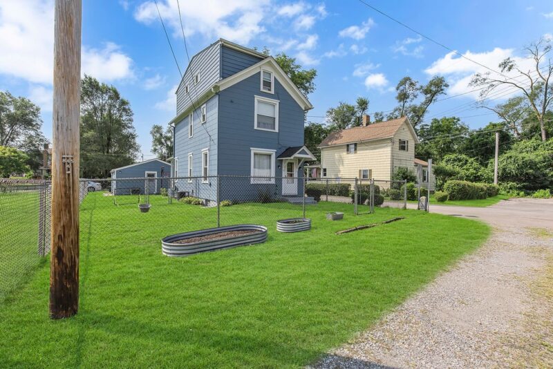 330 Greenlee St — photo 2