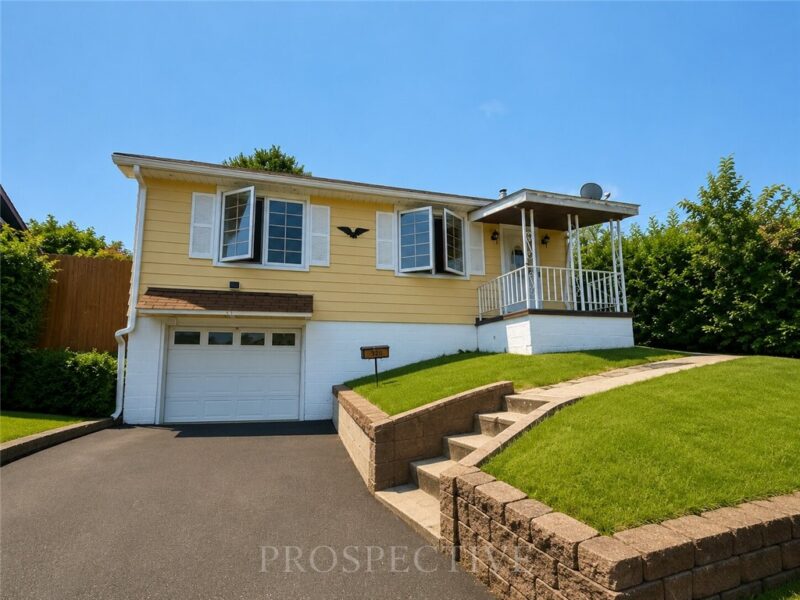 520 Pinehurst Dr — photo 2