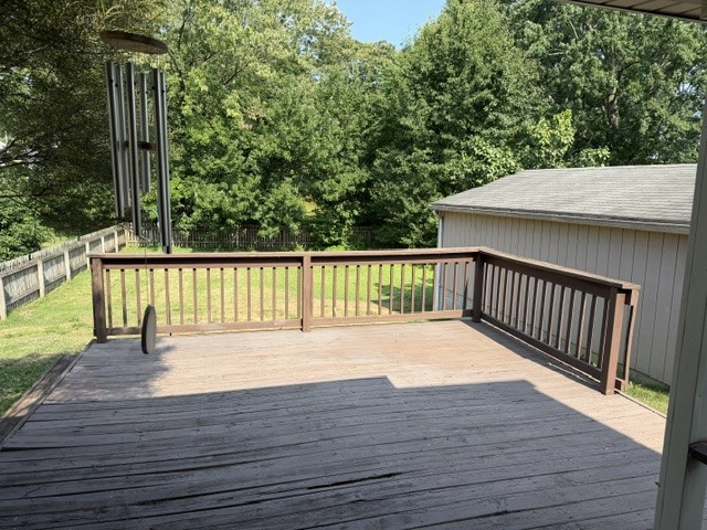 253 Service Ave — photo 4