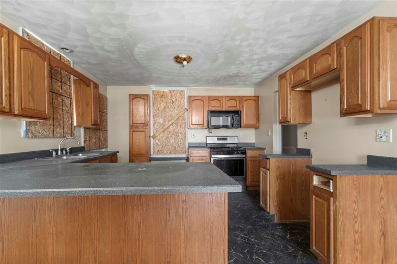 533 Woodward Ave — photo 8