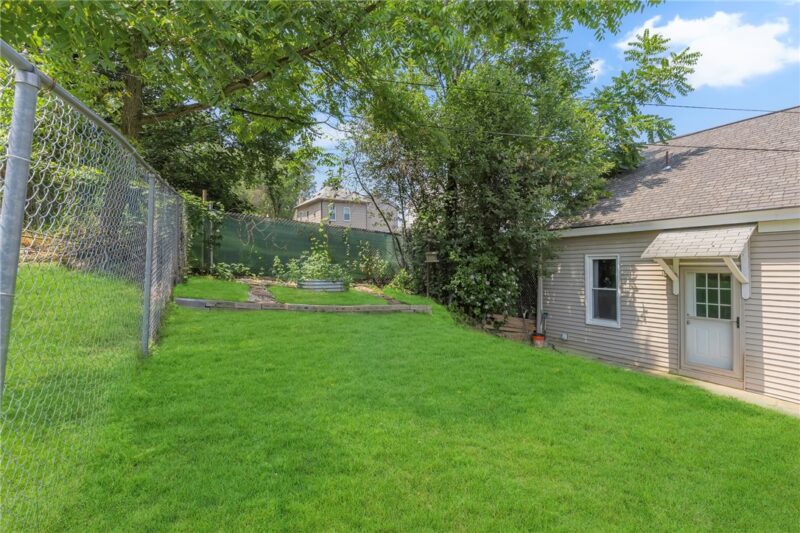 157 Wood Street — photo 4