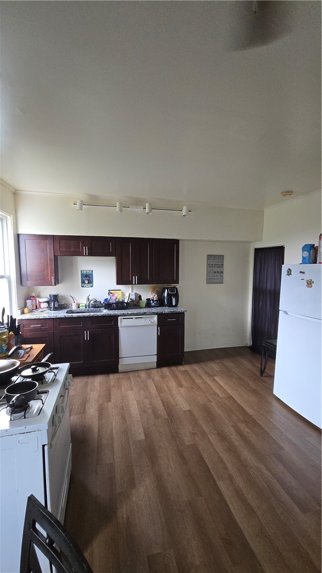 2304 Milligan Ave — photo 4