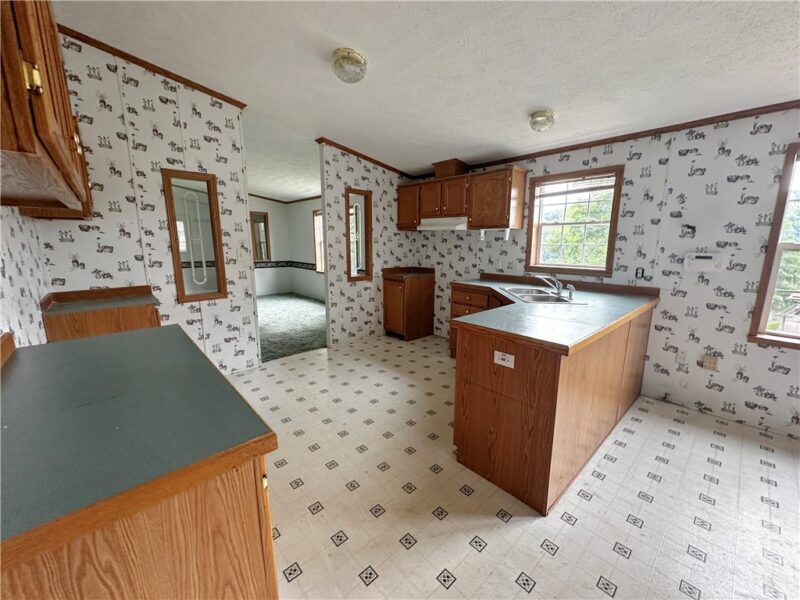 1818 Pershing Street — photo 4