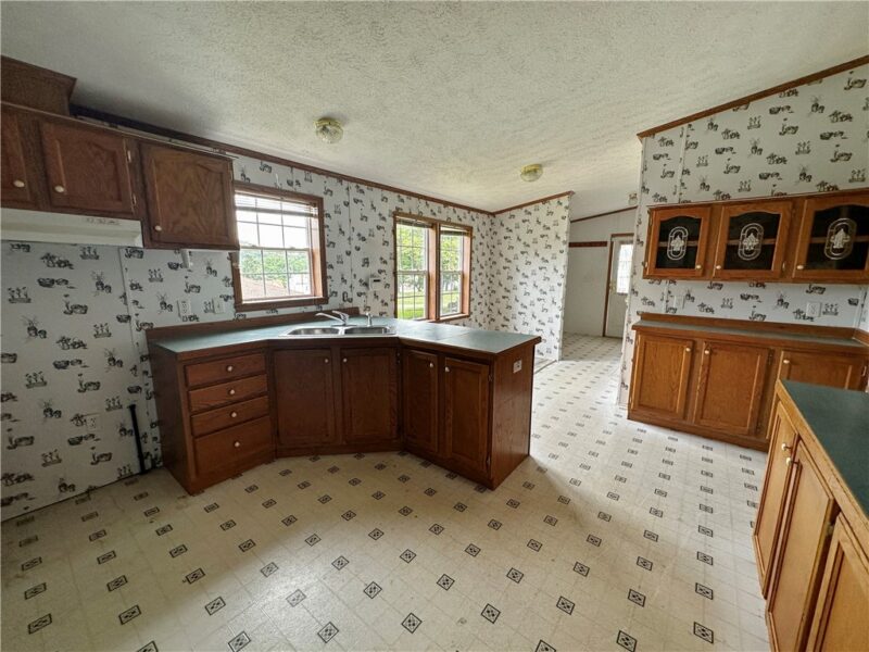 1818 Pershing Street — photo 5