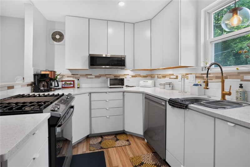 2654 Mount Royal Rd — photo 3