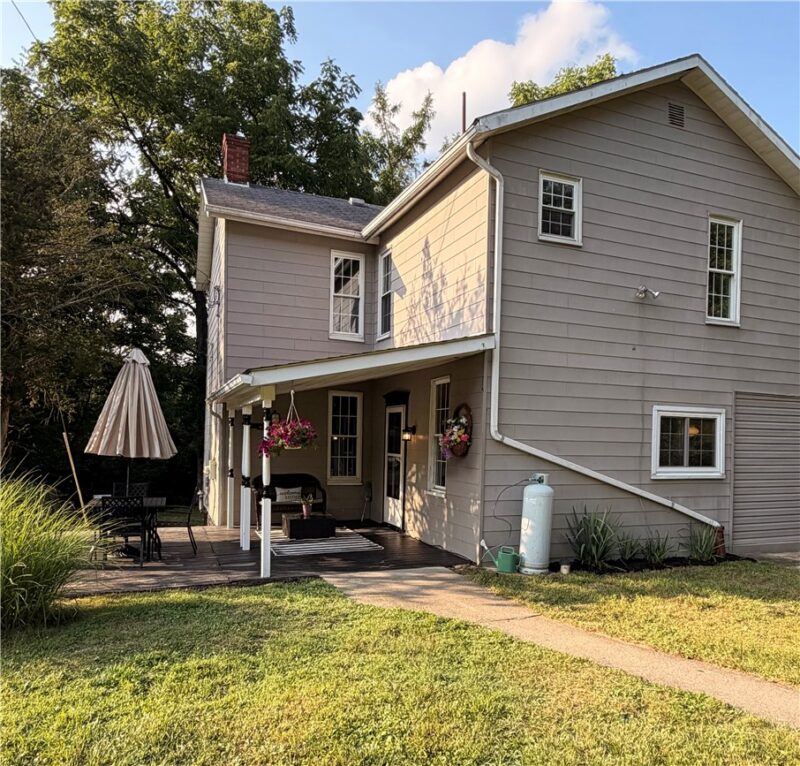 575 Adelaide Road — photo 3