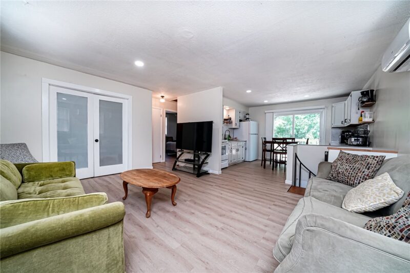 1227 Mccabe Ave — photo 3