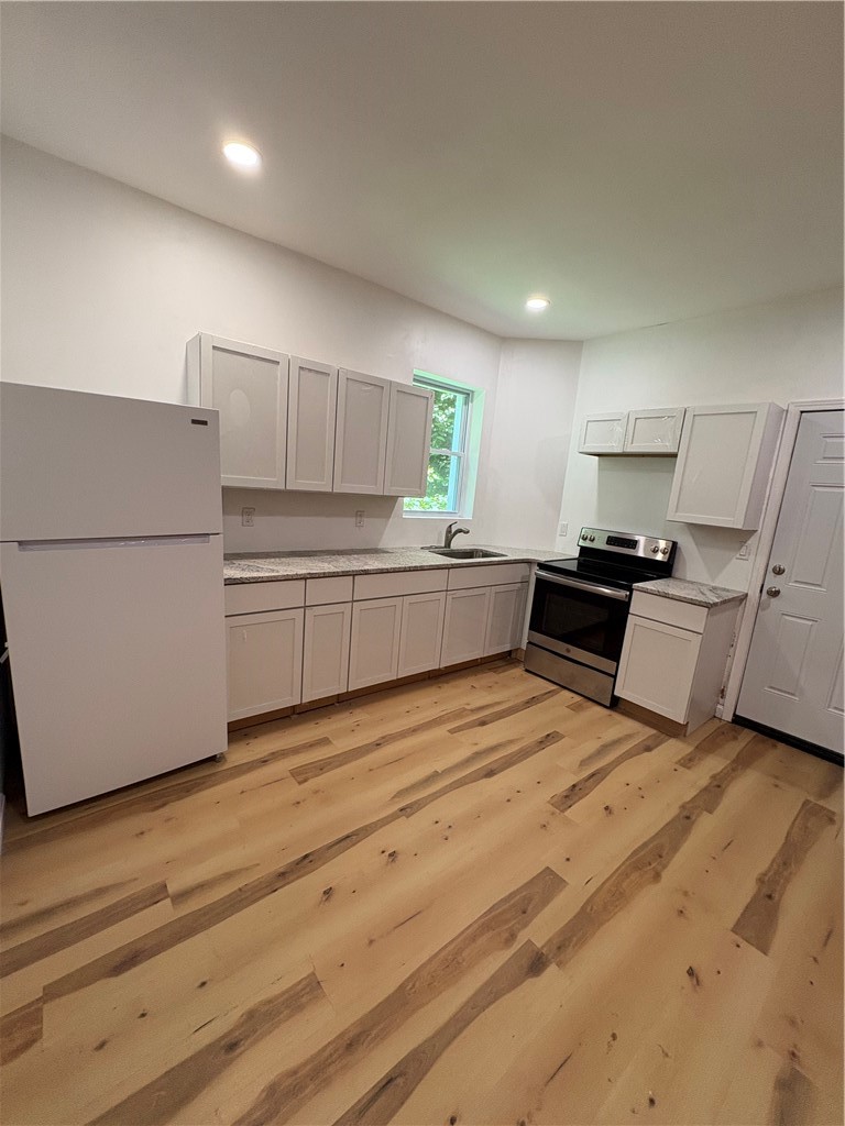 2321 Centre Ave — photo 4
