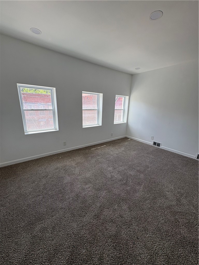 2321 Centre Ave — photo 6