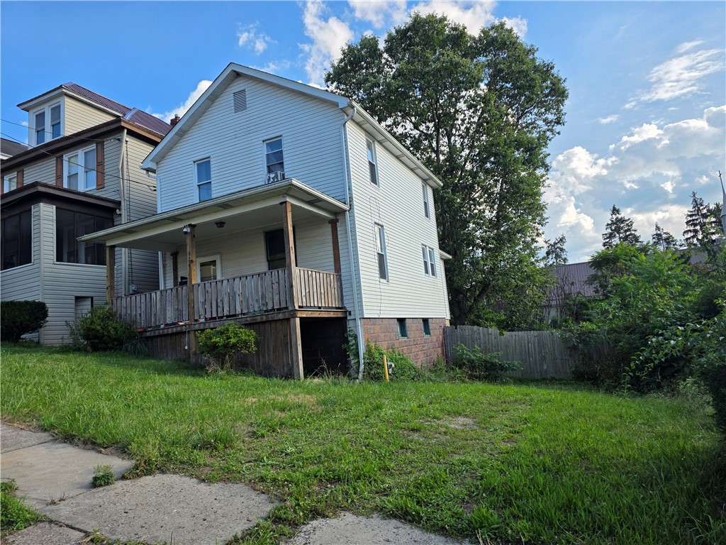 624 Front St — photo 1