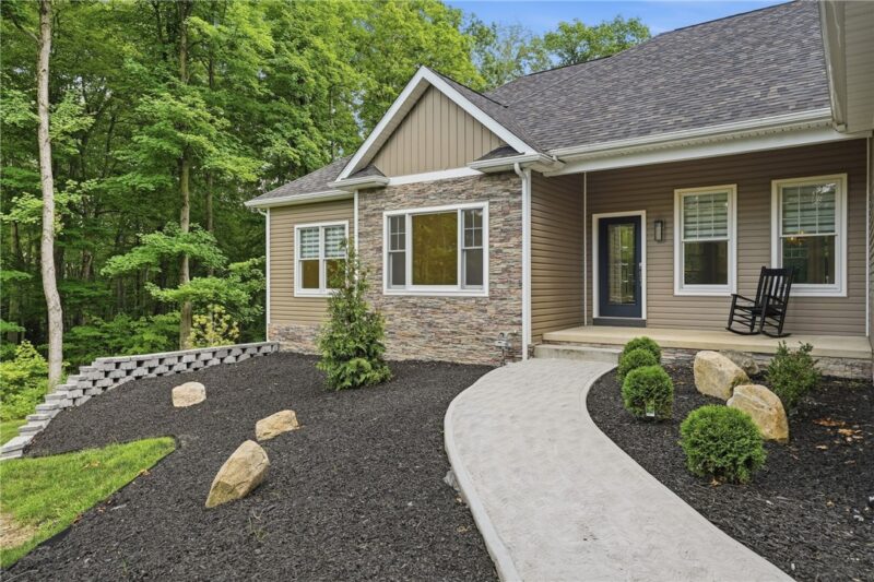 246 Tanglewood Dr — photo 2