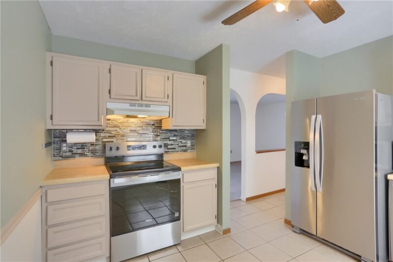 1402 Timberglen Dr — photo 3