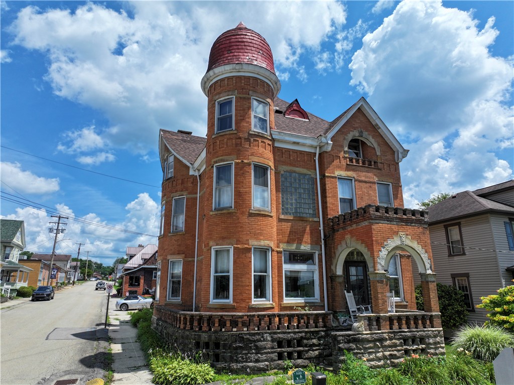 404 Walnut St — photo 1