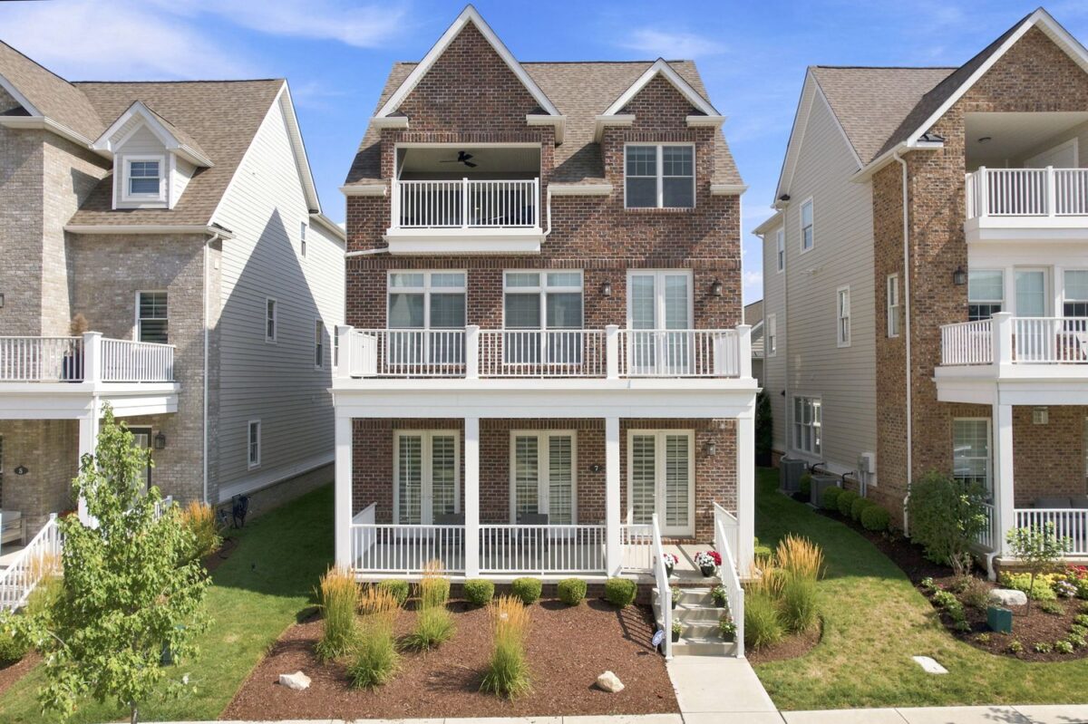 7 Carolina AVENUE — photo 1