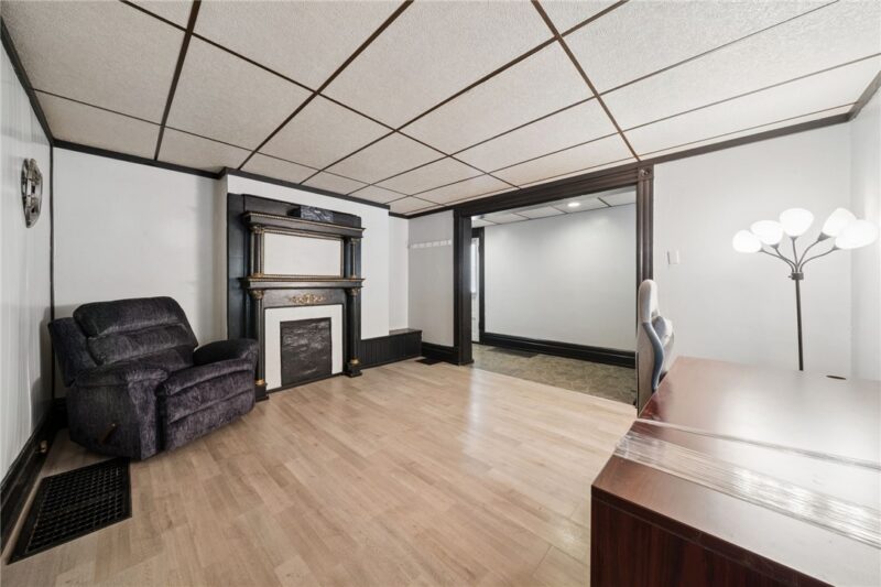 403 Brown Ave — photo 6