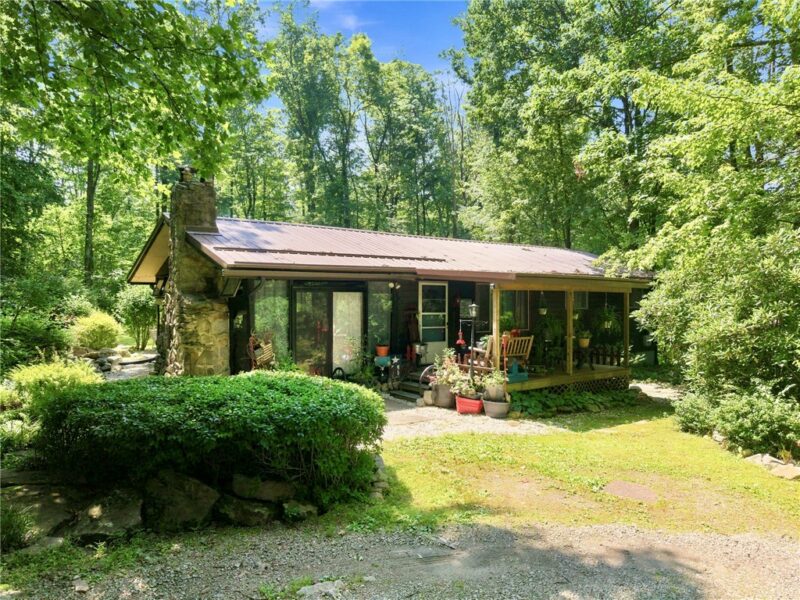 77 Spruce Peak Rd — photo 2