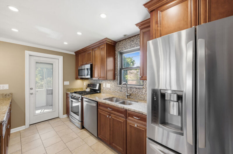 700 Lochinvar Drive — photo 5
