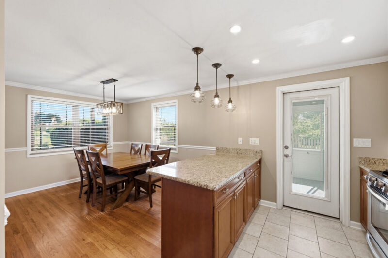 700 Lochinvar Drive — photo 6