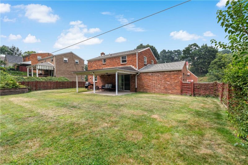 652 Fernhill Ave — photo 3