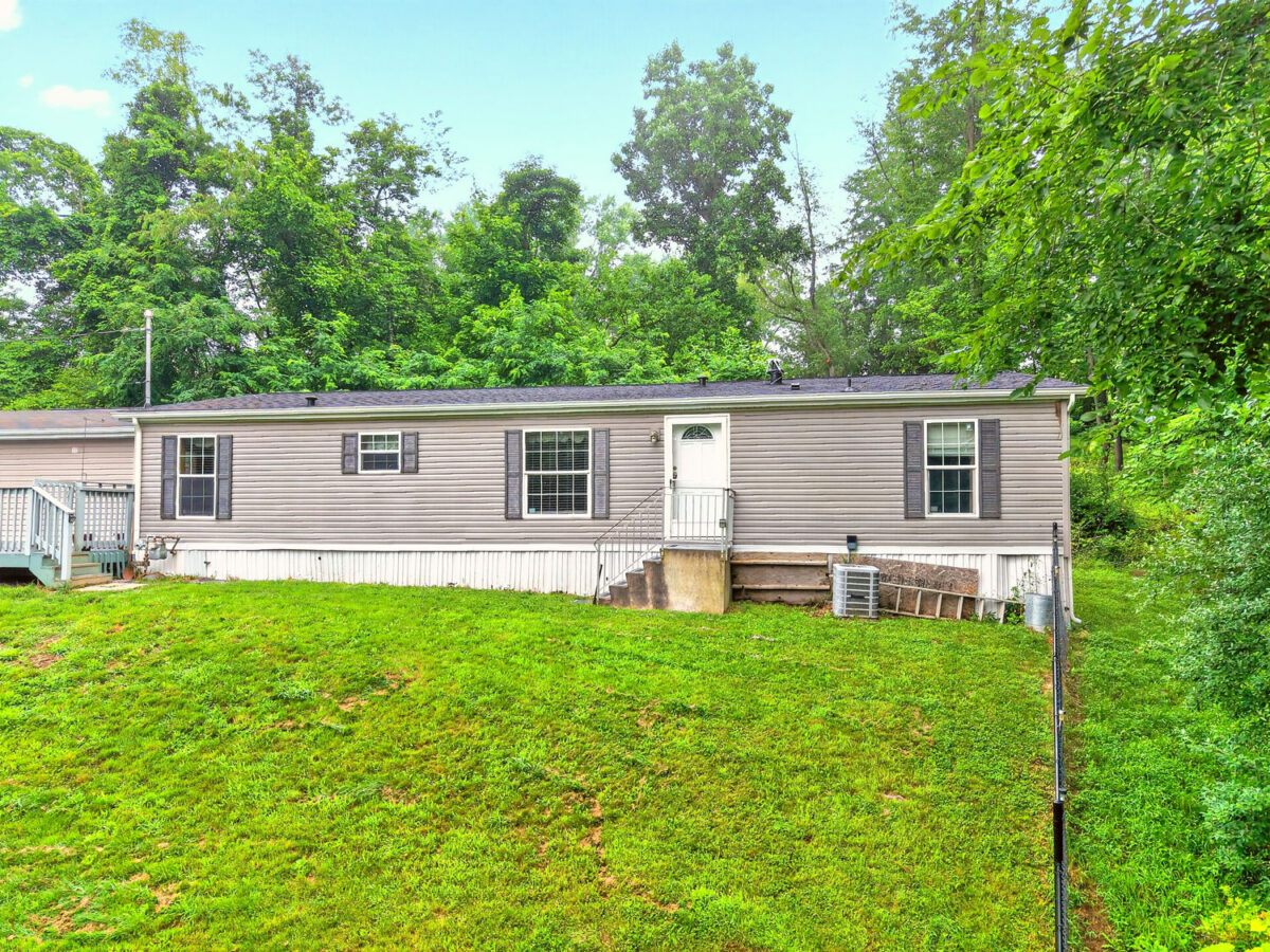 716 Hamilton AVENUE — photo 1