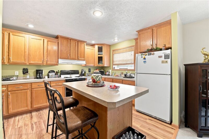 1134 Atlantis Dr — photo 4