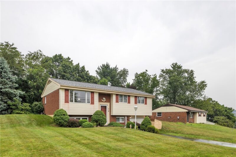 716 Limestone Dr — photo 2