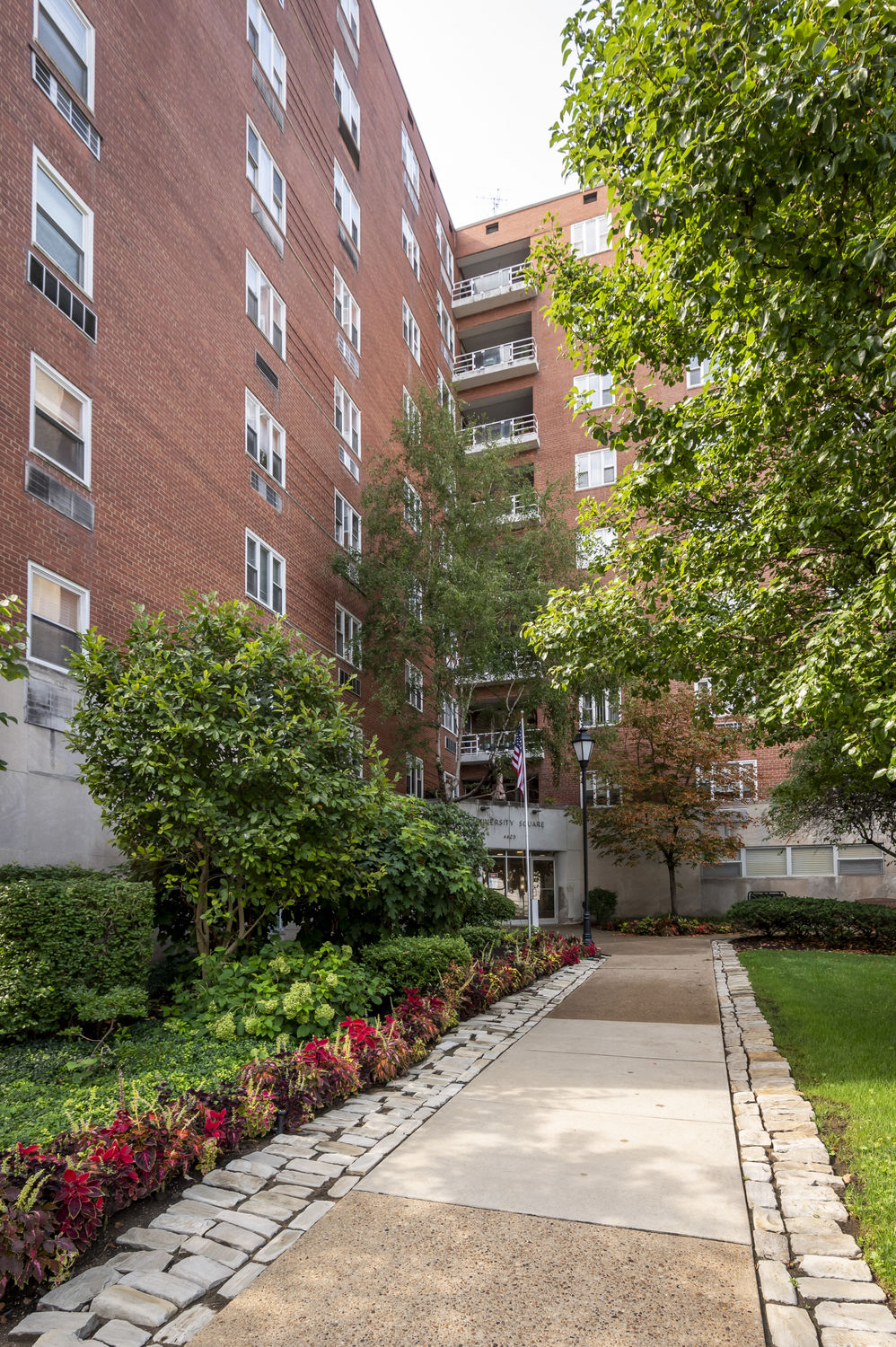4625 Fifth AVENUE 104 — photo 1