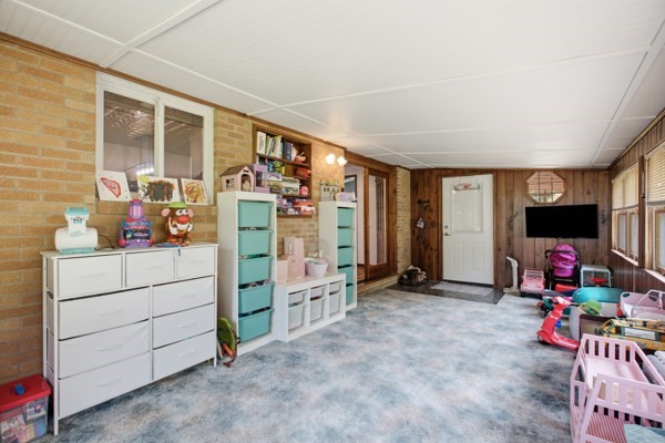 25 Liberty Ave — photo 3
