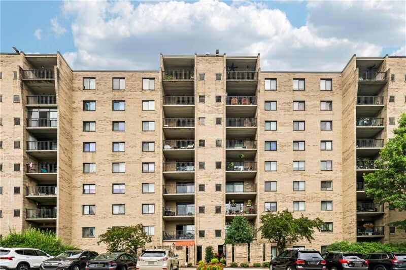 1400 Smokey Wood Dr 804