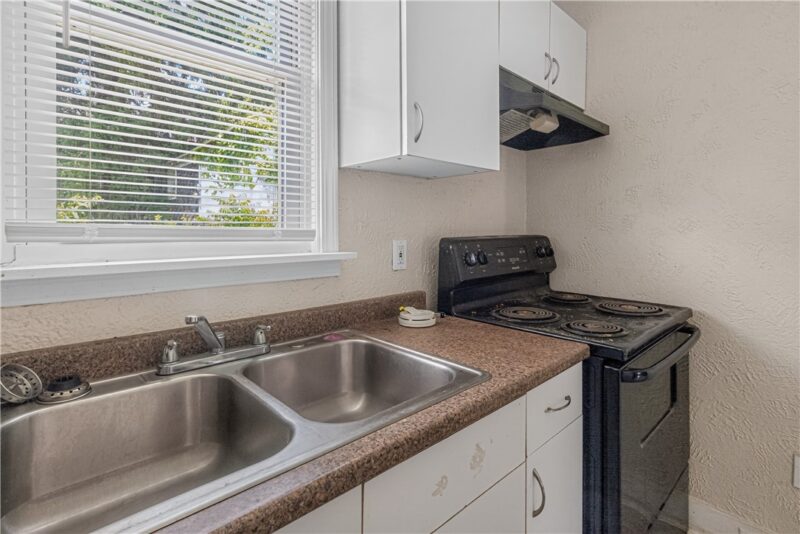 436 Overbrook Blvd — photo 7