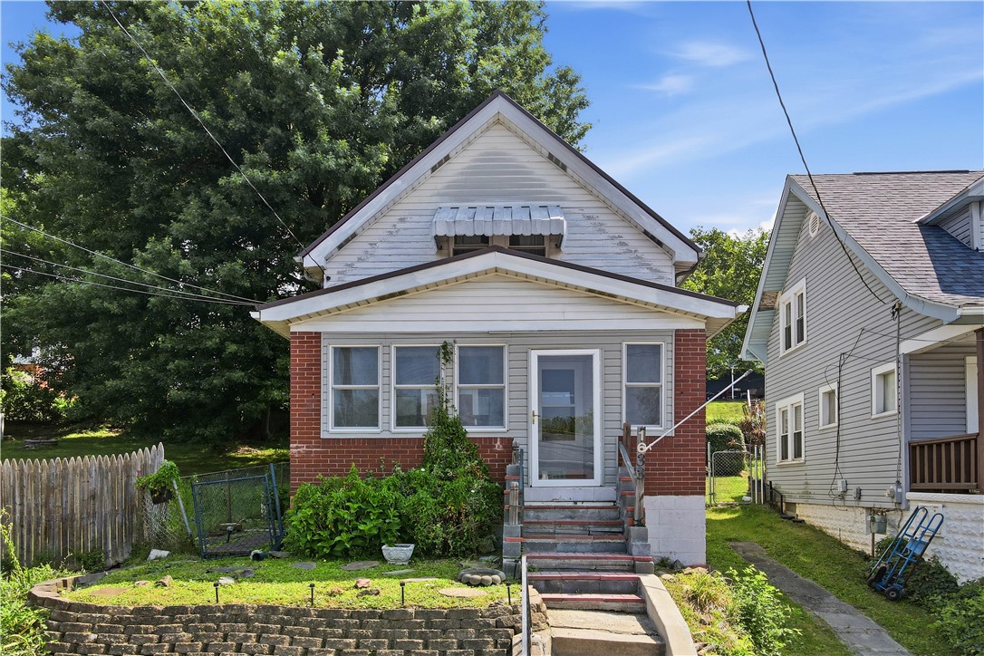 1633 Creedmoor Ave. — photo 1