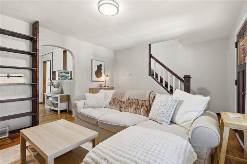 1633 Creedmoor Ave. — photo 3
