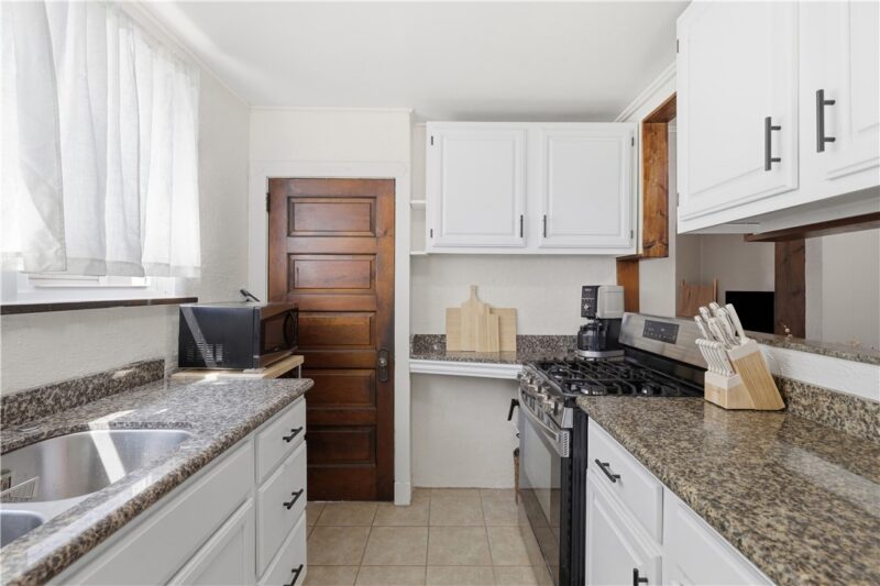 1633 Creedmoor Ave. — photo 8