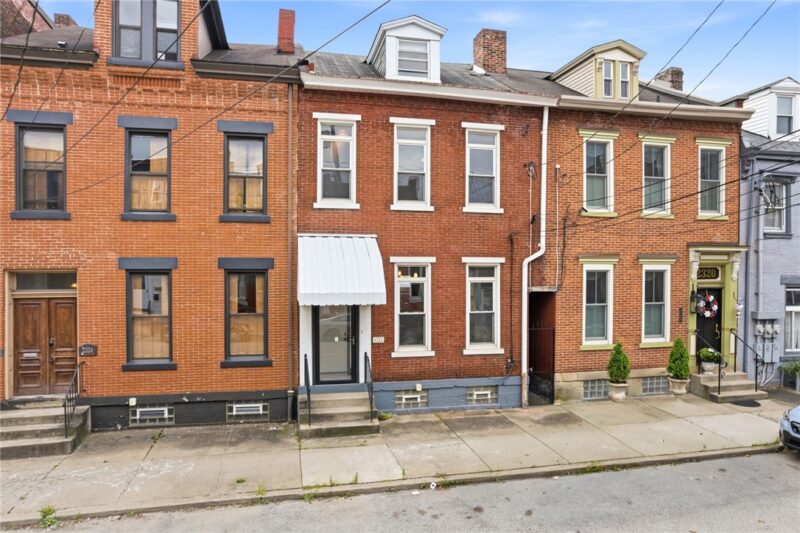 2322 SARAH STREET — photo 2