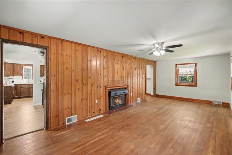 103 Hoover Blvd — photo 2