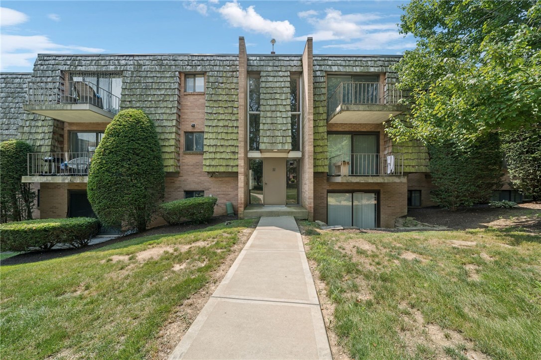 1135 Forest Green Dr — photo 1