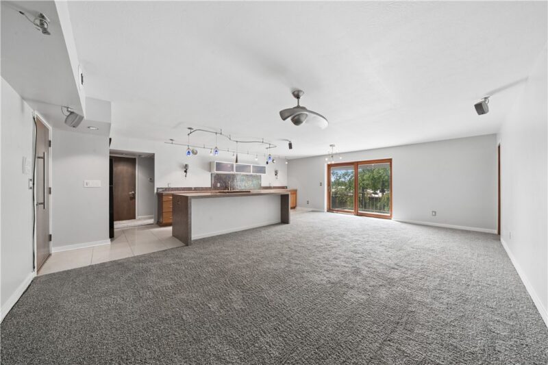 1135 Forest Green Dr — photo 5