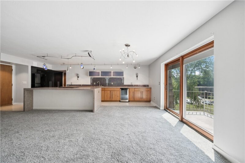1135 Forest Green Dr — photo 7