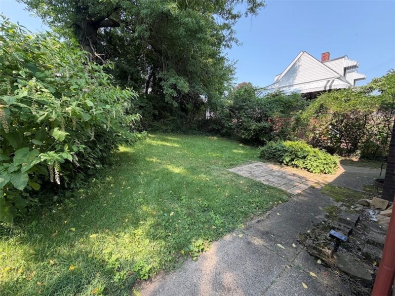 621 Bauman Ave — photo 3
