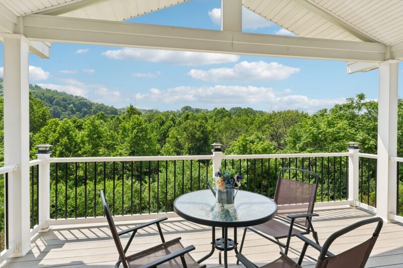 1679 Hastings Park DRIVE — photo 2